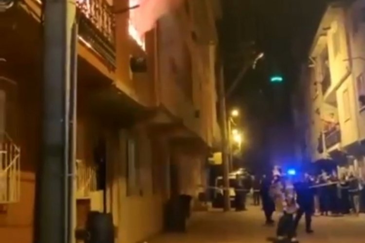 Bursa'da bir ev sahur vakti alevlere teslim oldu