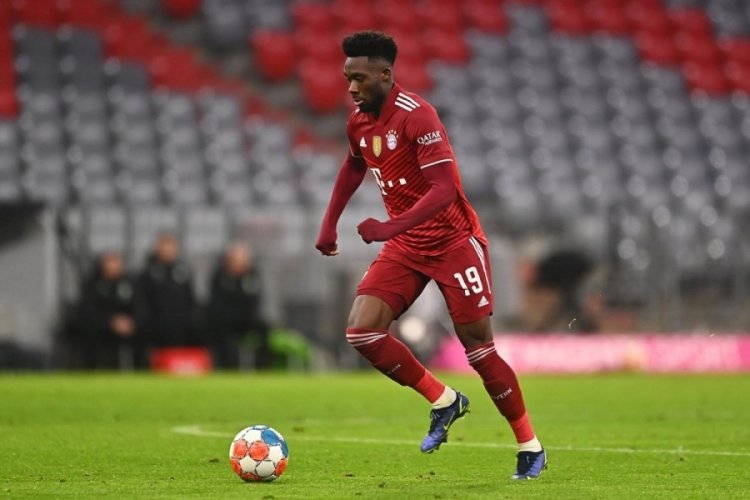 Alphonso Davies yılın futbolcusu se&ccedil;ildi