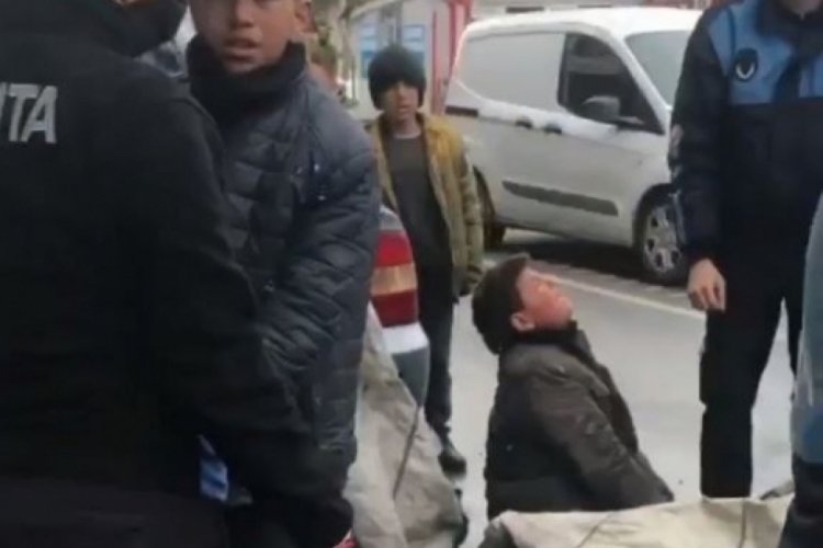 İstanbul'da &ccedil;ocukların ellerinden &ccedil;ek &ccedil;ek arabaları alındı