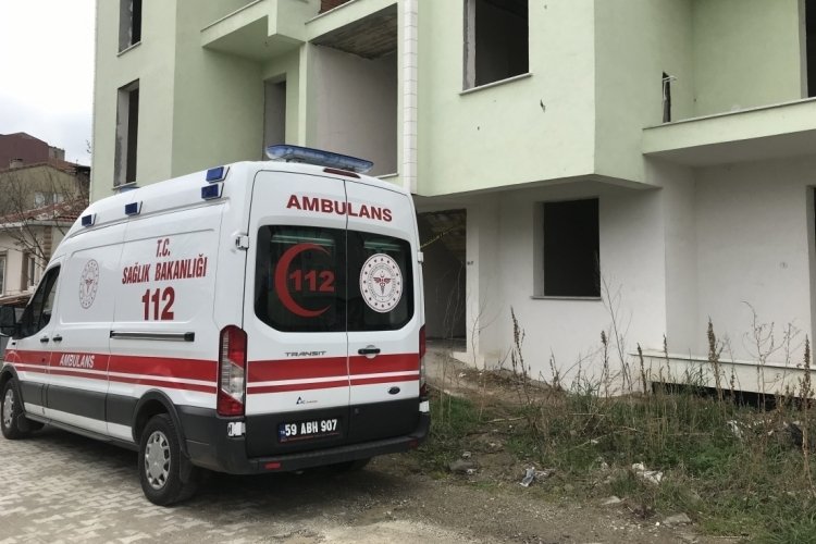 Yaşlı adam metruk binada &ouml;l&uuml; bulundu