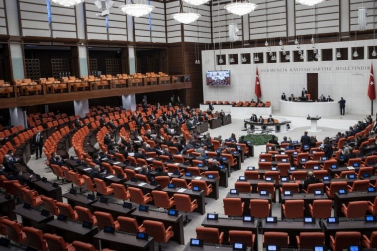 Abd&uuml;llatif Şener: Fiyatlar korkun&ccedil;, hi&ccedil;bir şey alınamıyor