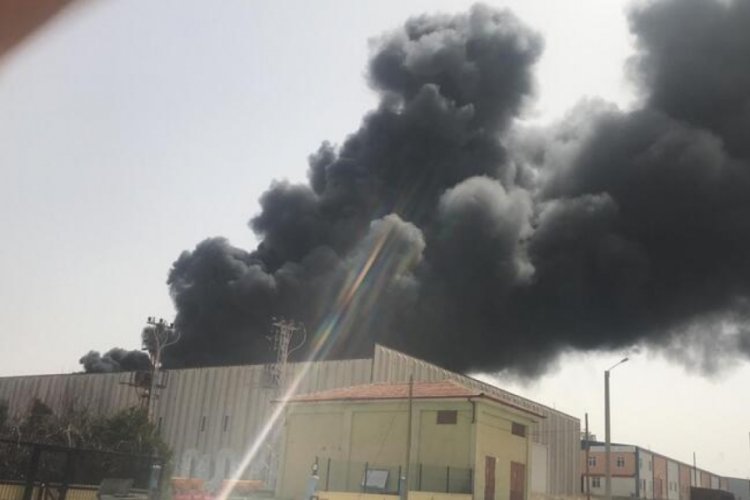 Karaman'da plastik fabrikasında korkutan yangın