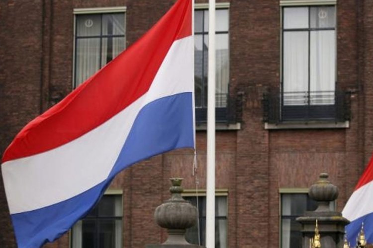 Ruslara ait 13 yata Hollanda el koydu