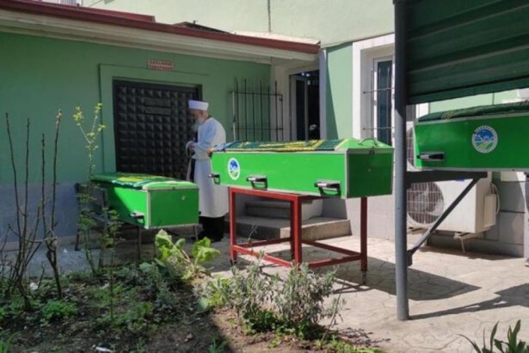 Sakarya'da cinayete kurban giden aile son yolculuğuna uğurlandı