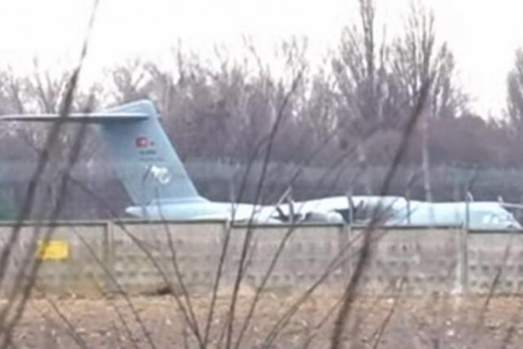 Kiev'de bekleyen T&uuml;rk nakliye u&ccedil;akları g&ouml;r&uuml;nt&uuml;lendi