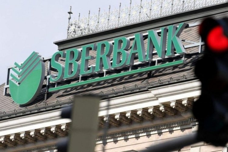 İngiltere, Rusya'nın en b&uuml;y&uuml;k bankasını yasakladı