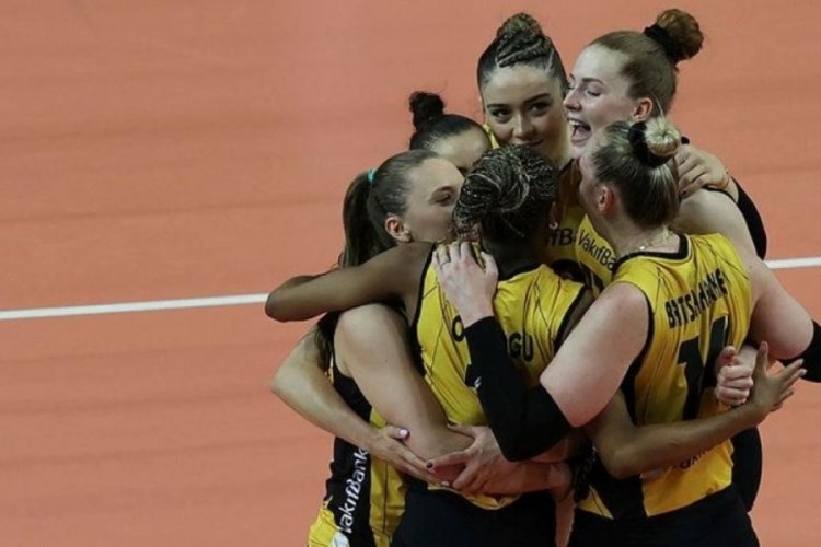 VakıfBank CEV Kadınlar Şampiyonlar Ligi'nde finale y&uuml;kseldi