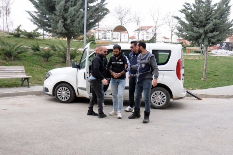 Karaman'da &ccedil;aldıklarını taşımak i&ccedil;in de bisiklet ve &ccedil;ocuk arabası &ccedil;almış
