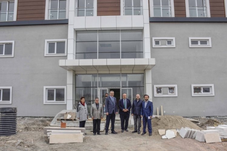 Bursa Karacabey'de spora ve gen&ccedil;lere y&ouml;nelik yatırımlar takdir g&ouml;r&uuml;yor