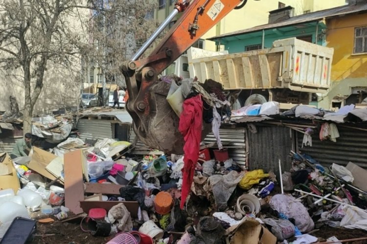 Evden 6 ton &ccedil;&ouml;p &ccedil;ıktı