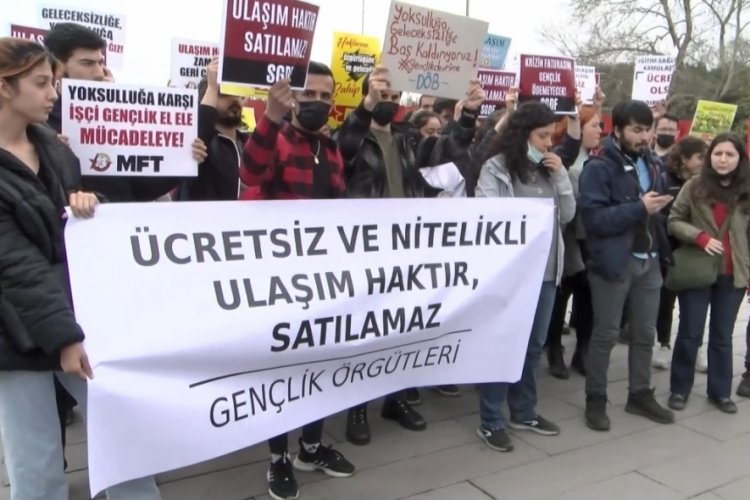 İstanbul'da ulaşım zammına protesto