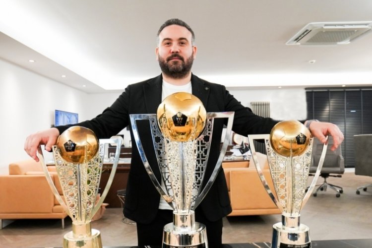 Altay Başkanı &Ouml;zg&uuml;r Ekmek&ccedil;ioğlu istifa etti