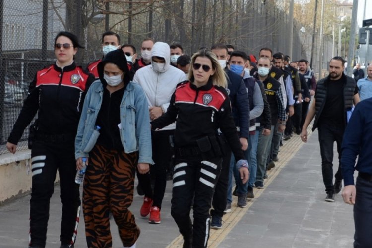 Doğu ve G&uuml;neydoğu Anadolu'nun en b&uuml;y&uuml;k dolandırıcılık şebekesi &ccedil;&ouml;kertildi