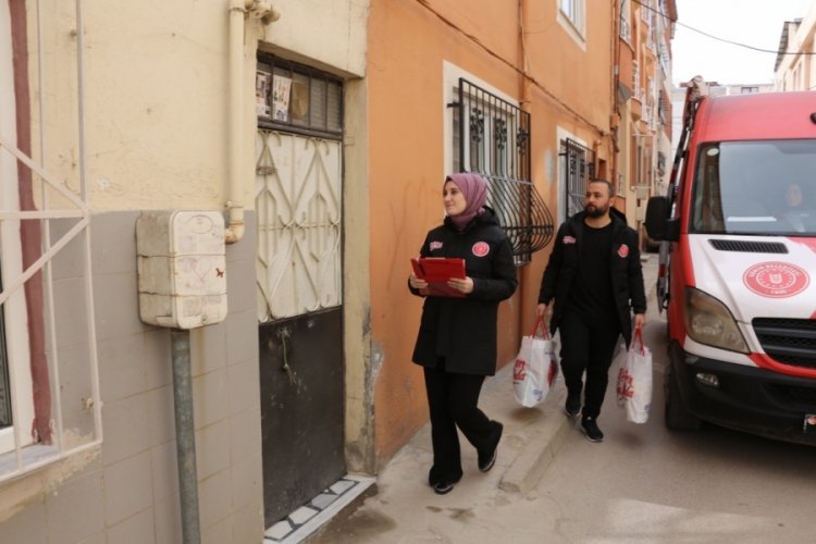Bursa G&uuml;rsu'da yardım almayan ihtiya&ccedil; sahibi kalmayacak