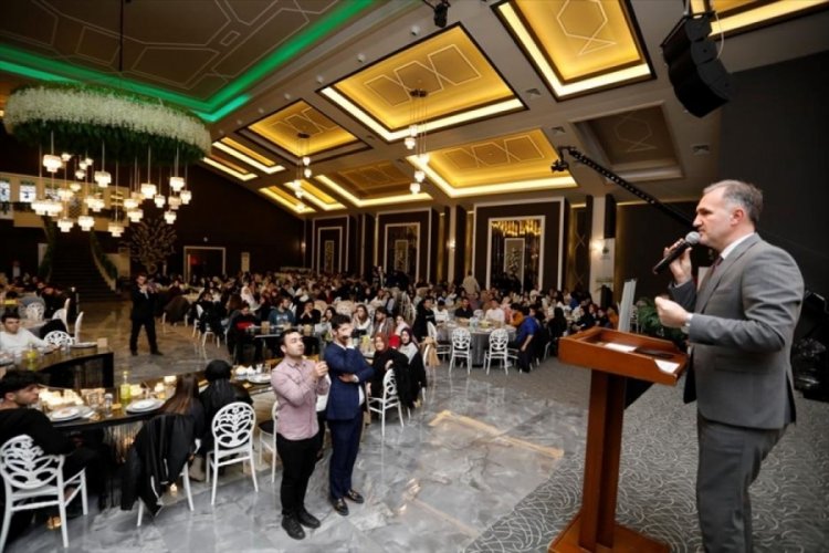 Bursa'da Başkan Taban orucunu gen&ccedil;lerle birlikte a&ccedil;tı