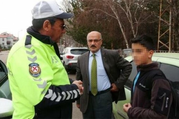 12 yaşındaki torununu direksiyon başına ge&ccedil;irdi