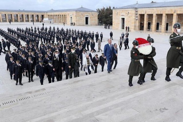 Emniyet teşkilatından Anıtkabir'e anlamlı ziyaret