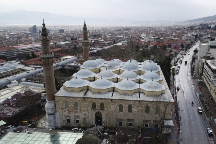 Bursa'da Ulu Camii doldu taştı