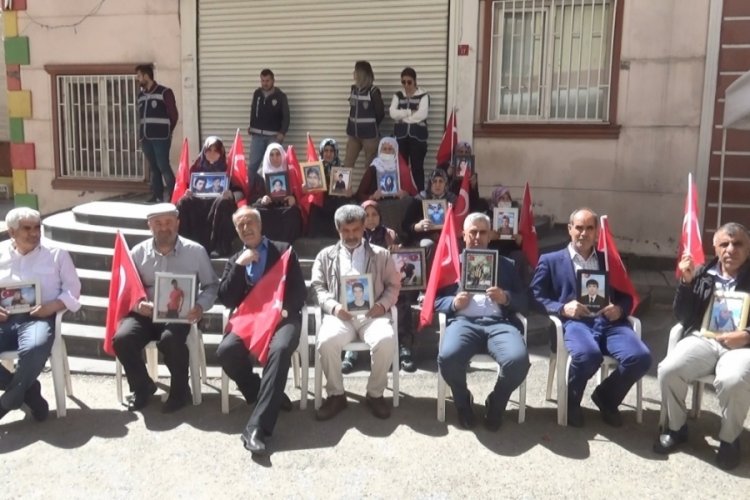 Evlat n&ouml;betindeki bekleyiş s&uuml;r&uuml;yor