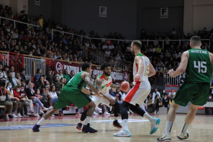 Dar&uuml;şşafaka, deplasmanda Semt77 Yalovaspor'u yendi