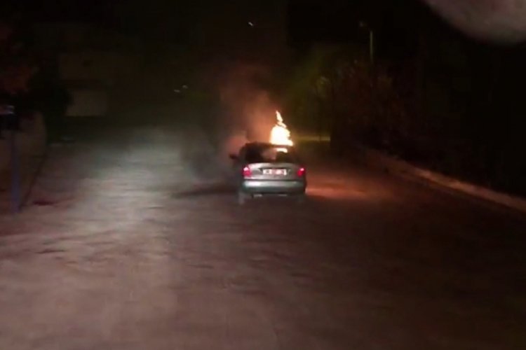 Kırıkkale'de seyir halindeki otomobil alev aldı
