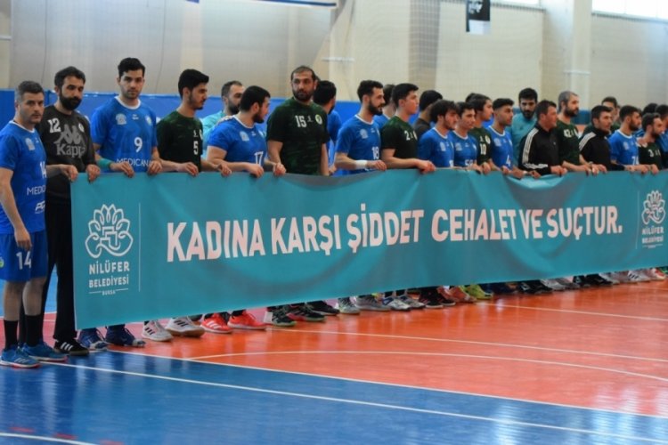 Bursa'da Nil&uuml;fer'den kolay galibiyet