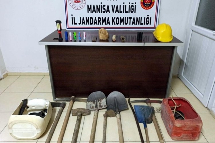 Manisa'da ka&ccedil;ak kazı!
