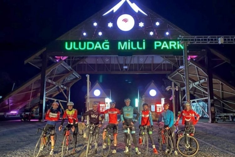 Bursa'da iftardan sahura pedal &ccedil;evirdiler