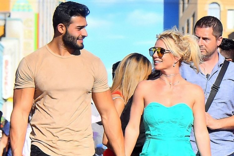 Britney Spears, m&uuml;jdeyi verdi