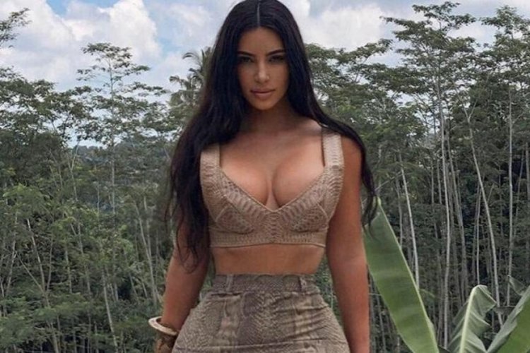 Kim Kardashian'dan beklenen fotoğraf geldi