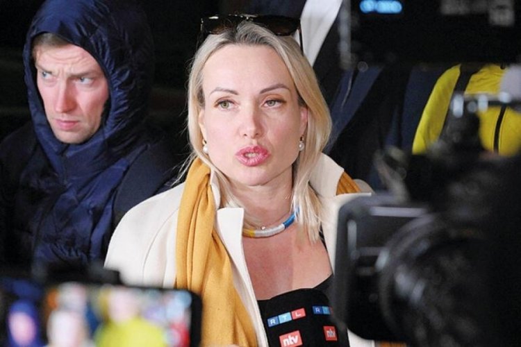 Protestocu Rus gazeteci transfer oldu