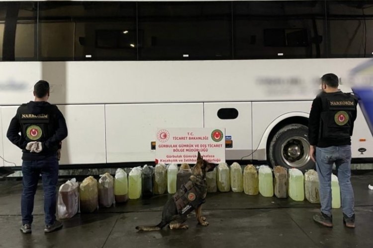 Otob&uuml;s&uuml;n&nbsp;yakıt deposundan 345 kilo uyuşturucu &ccedil;ıktı
