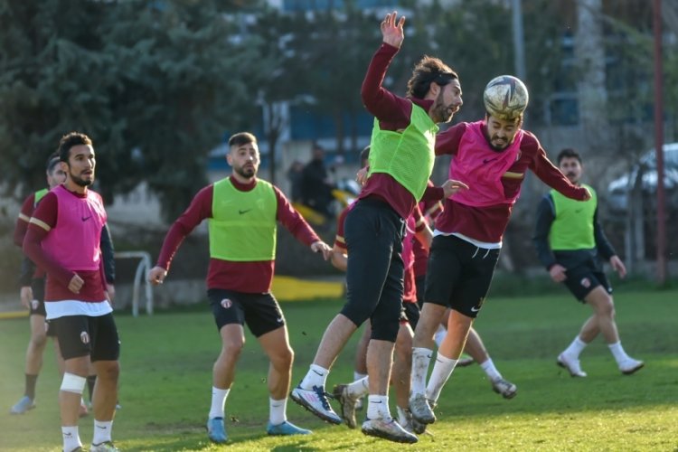 İneg&ouml;lspor m&uuml;cadeleye hazır