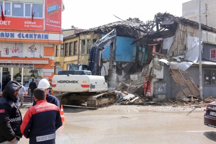 Bursa riskli binalardan arınıyor