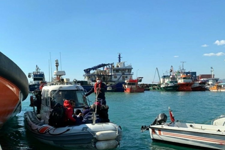 Yunan unsurlarınca itilen 135 ka&ccedil;ak g&ouml;&ccedil;men kurtarıldı