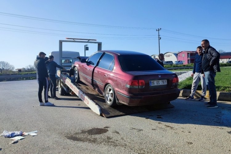 Sakarya'da feci kaza: 1'i &ccedil;ocuk 3 yaralı