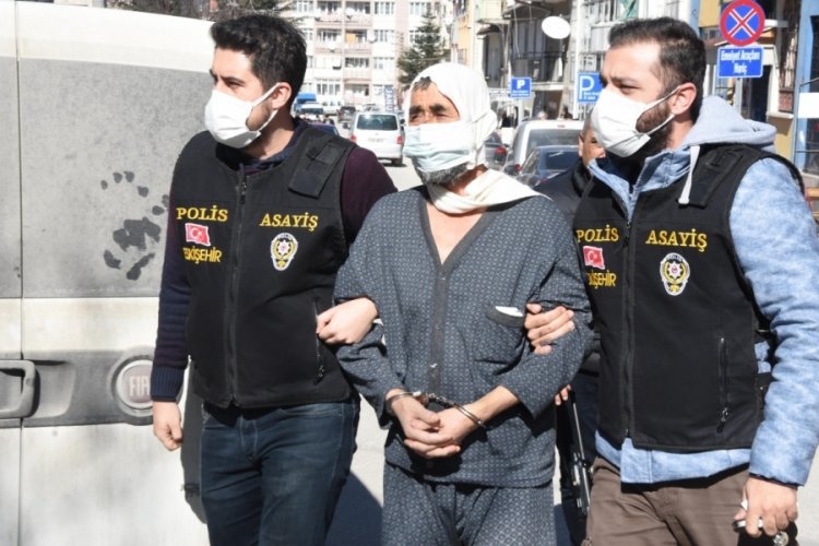 Eskişehir'de eşini bı&ccedil;aklayan Abdulkadir'in 22 yıl hapsi istendi