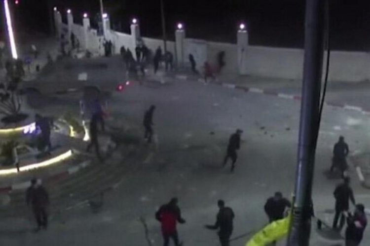 Filistinliler ile İsrail g&uuml;&ccedil;leri arasında &ccedil;atışma &ccedil;ıktı: &ouml;l&uuml; ve yaralılar var