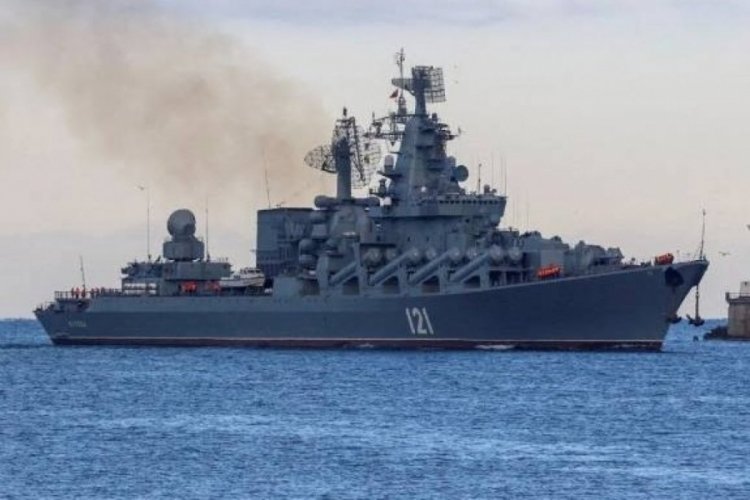 Moskova kruvaz&ouml;r&uuml; battı