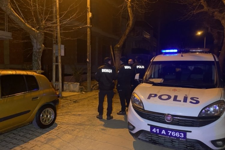 Eşini g&ouml;ğs&uuml;nden bı&ccedil;aklayan şahıs yakalandı
