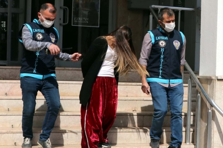 Evden ziynet eşyası &ccedil;alan kadın yakalandı
