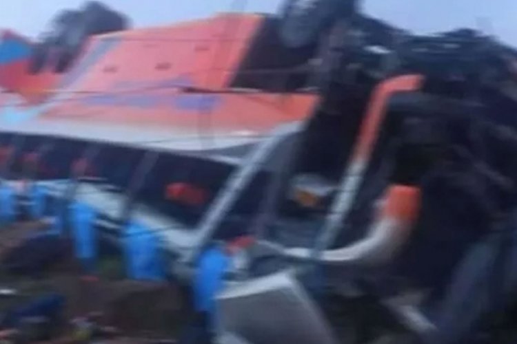 Chimanimani'de otob&uuml;s kazası: 35 &ouml;l&uuml;, 75 yaralı