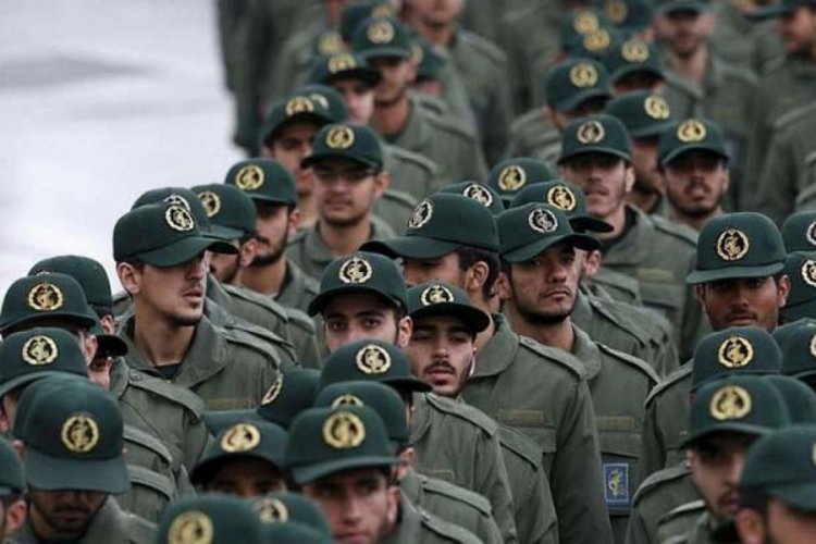 İran Devrim Muhafızları, ka&ccedil;ak yakıt taşıyan gemiye el koydu