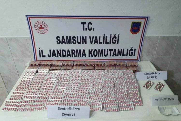 Hediye poşetine sarılı uyuşturucu ele ge&ccedil;irildi