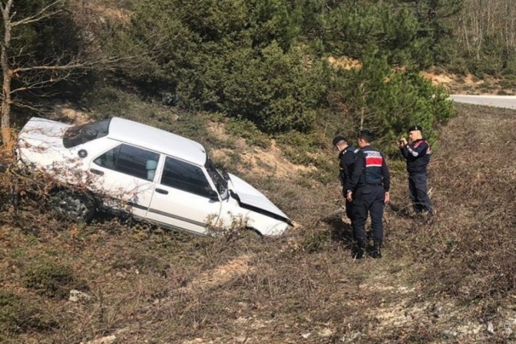 Kontrolden &ccedil;ıkan ara&ccedil; şarampole u&ccedil;tu