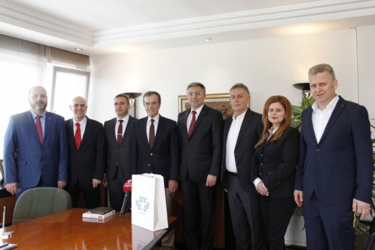 Gen&ccedil;oğlu'na H&Ouml;H Genel Başkanı Karadayı'dan ziyaret