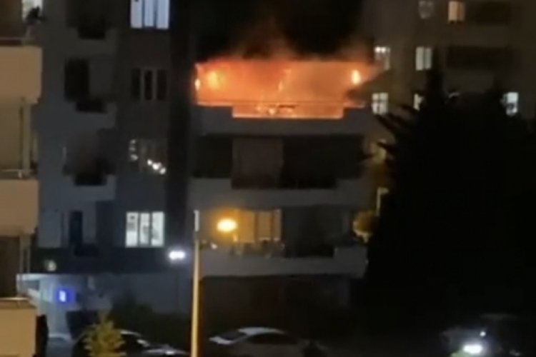 Bursa'da korkutan yangın... Ev alevlere teslim oldu