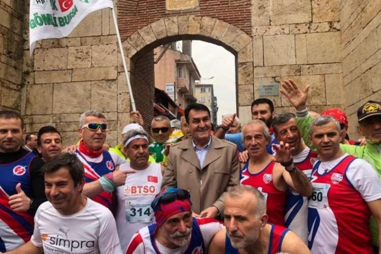 Bursa'da Tarihi Kent Koşusu başladı