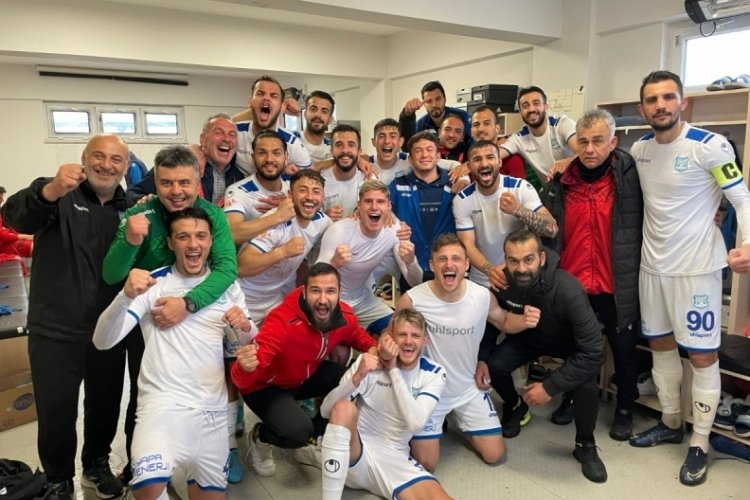 Bursa Yıldırımspor Kahta'yı 4 golle ge&ccedil;ti