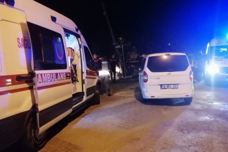 Bolu'da bı&ccedil;aklı sopalı kavga: 2 yaralı
